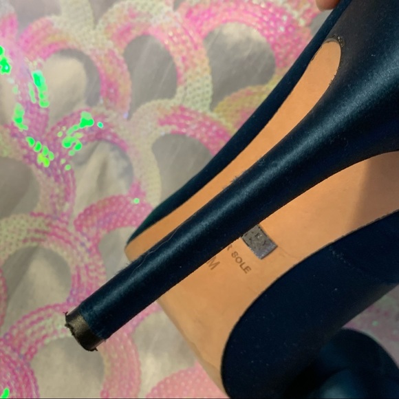 Badgley Mischka Frank Peep Toe Pump in Teal Satin with Rosette Size 9.5M - Picture 13 of 15